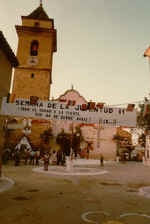 Plaza la Iglesia.Fiestas de la Juventud.1.981.La Barraca Valenciana.